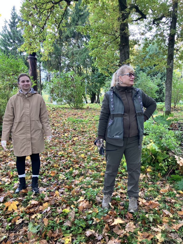 Dendrologai talkininkauja Adolfo Kišono kurtame Degaičių parke